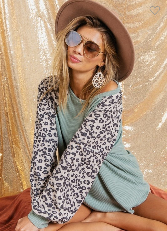 Leopard Thermal top